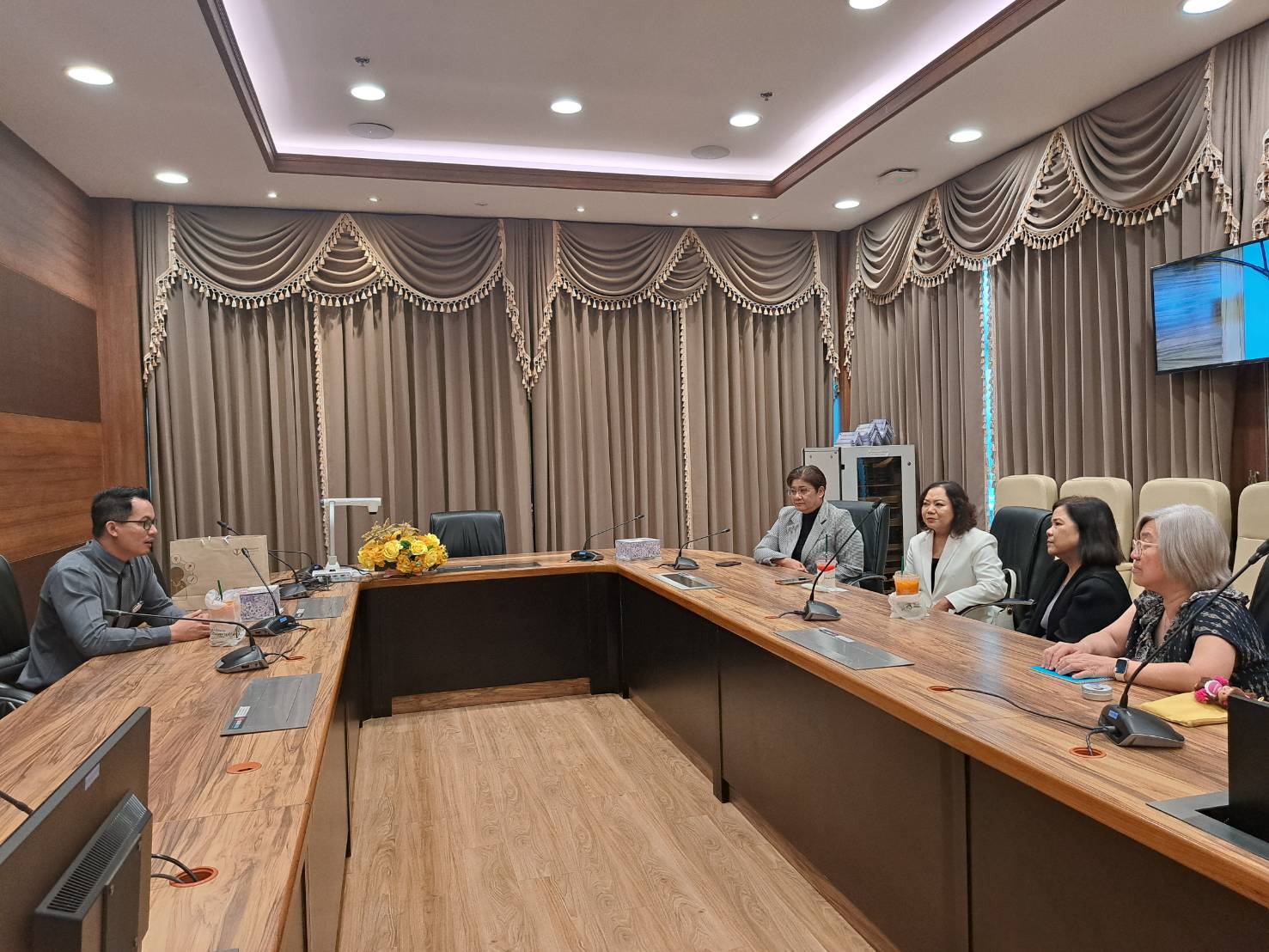 รูปประกอบ