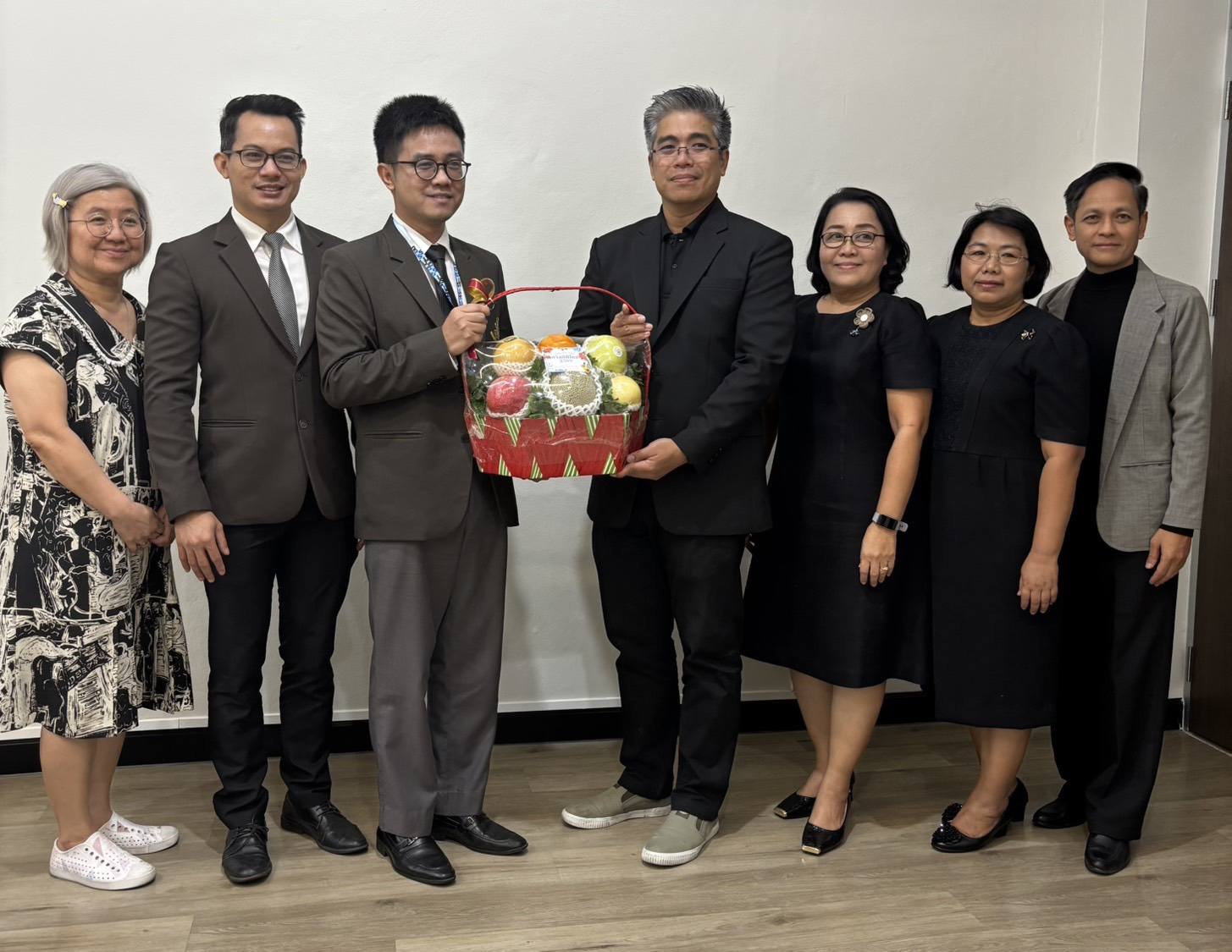 ผู้บริหารคณะพยาบาลศาสตร์ มหาวิทยาลัยสวนดุสิต สวัสดีปีใหม่โรงพยาบาลมหาวชิราลงกรณธัญบุรี จังหวัดปทุมธานี พร้อมหารือความร่วมมือด้านการพัฒนาบุคลากรและหลักสูตรการพยาบาลเฉพาะทางผู้ป่วยโรคมะเร็ง