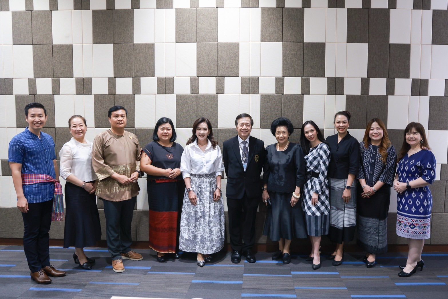 รูปประกอบ