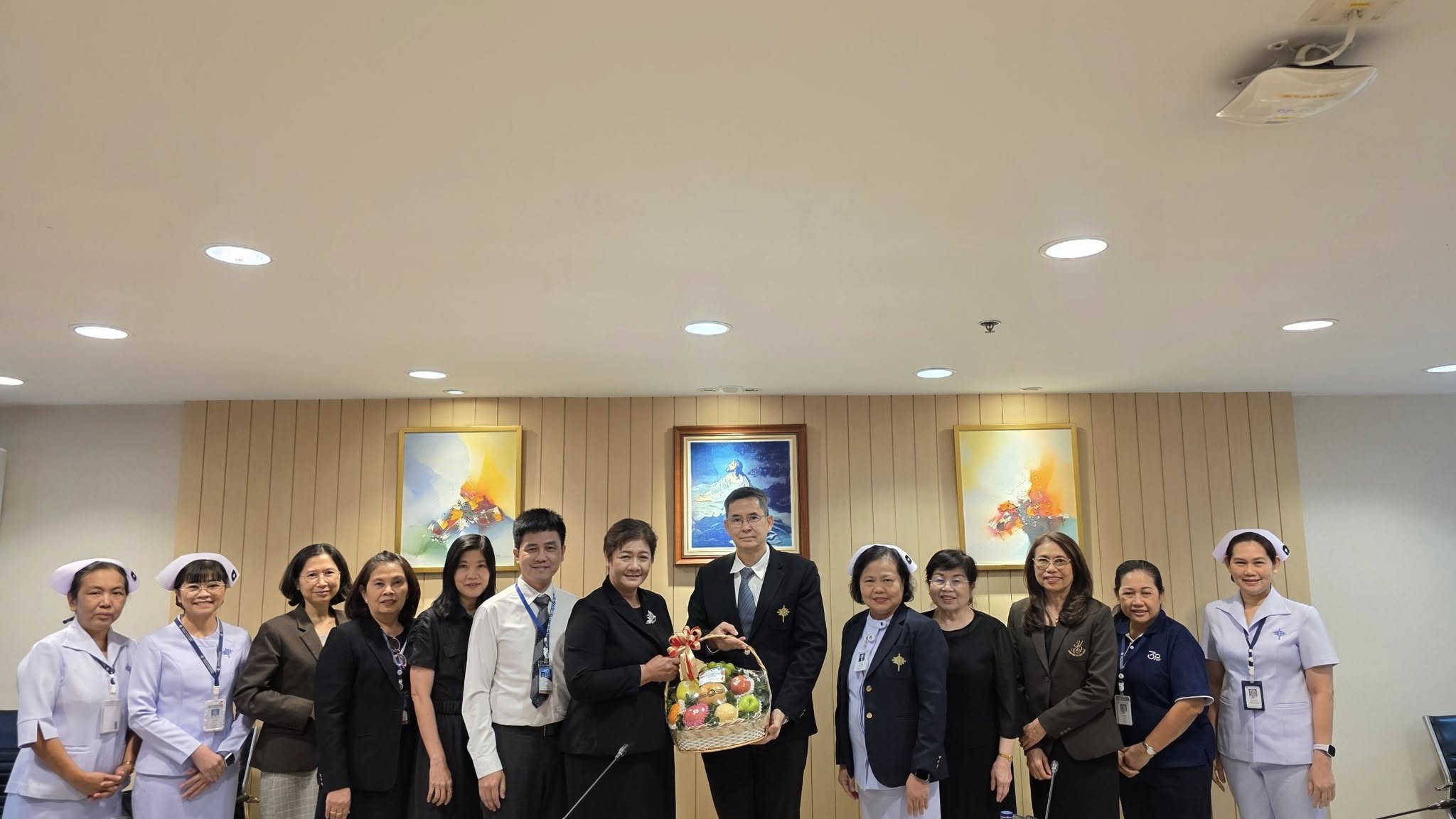 คณะพยาบาลศาสตร์ มหาวิทยาลัยสวนดุสิต สวัสดีปีใหม่ ผู้บริหารโรงพยาบาลกรุงเทพคริสเตียน