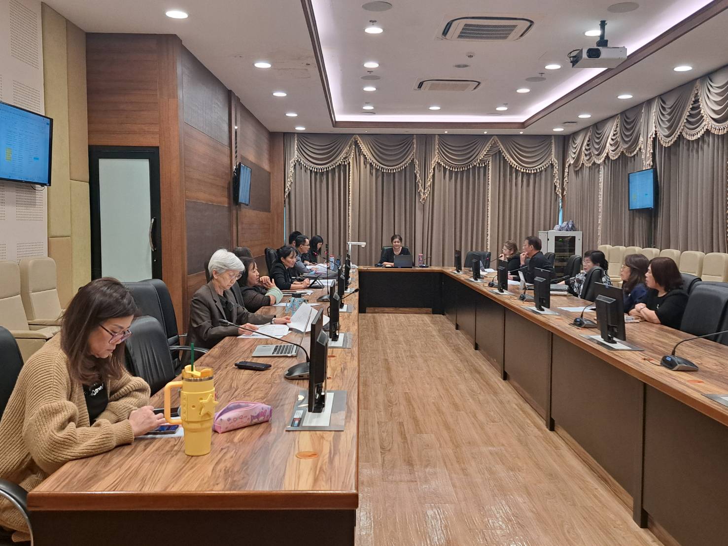 การประชุมพัฒนาหลักสูตรพยาบาลศาสตรบัณฑิต  (ฉบับปรับปรุง พ.ศ. ๒๕๗๐)