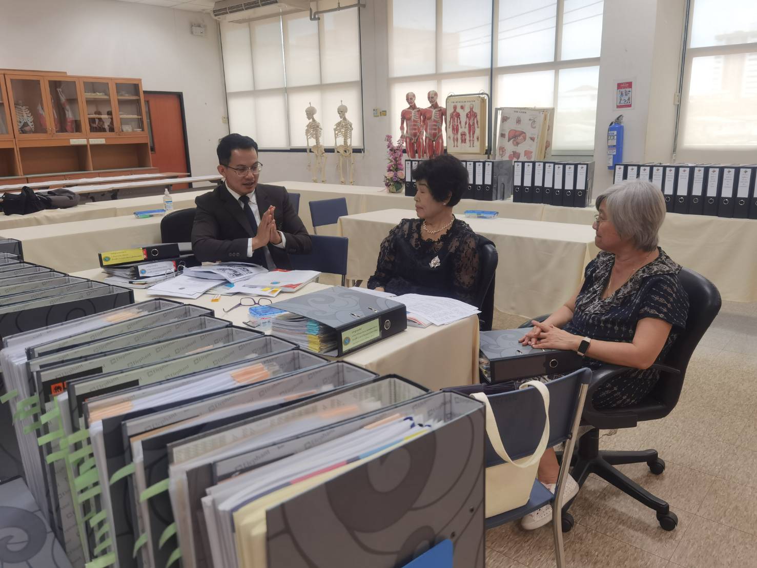 รูปประกอบ