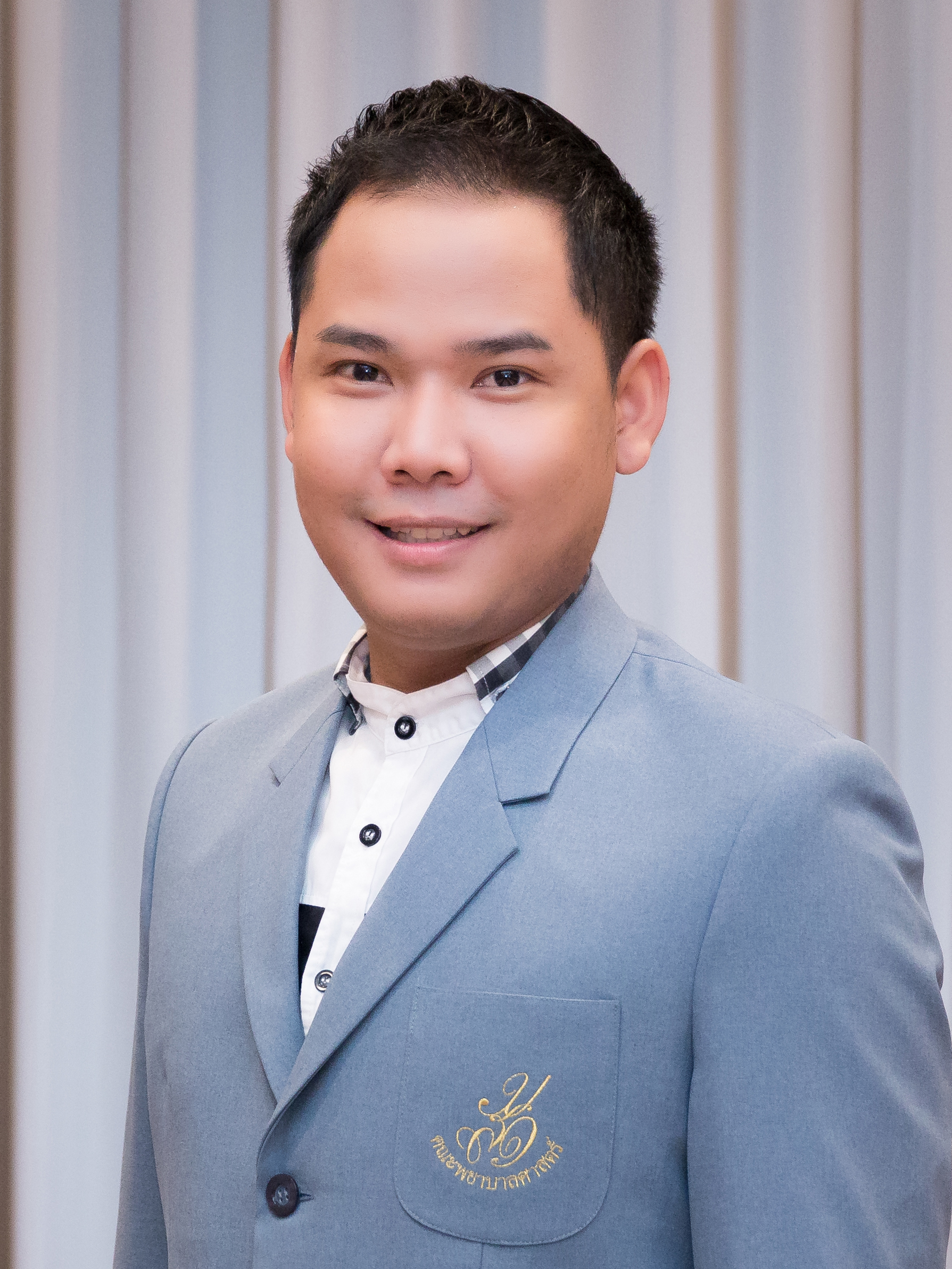 ธีระชล สาตสิน